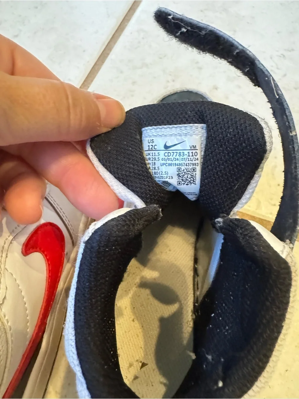 Nike Sz 12 Kids High-Top Sneakers in White, Black & Red